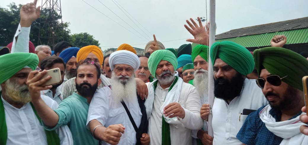 rakesh tikait Indian Farmer's Union
