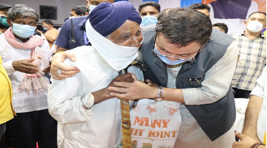 : Pushkar Singh Dhami arrives at his residence to meet former Chief Minister BC Khanduri