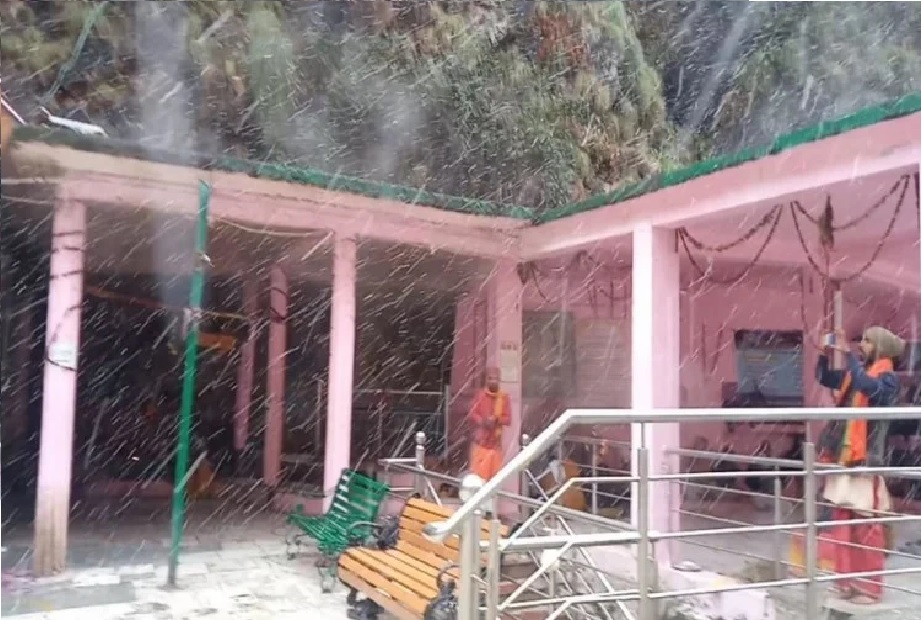 SNOWFALL IN YAMUNOTRI