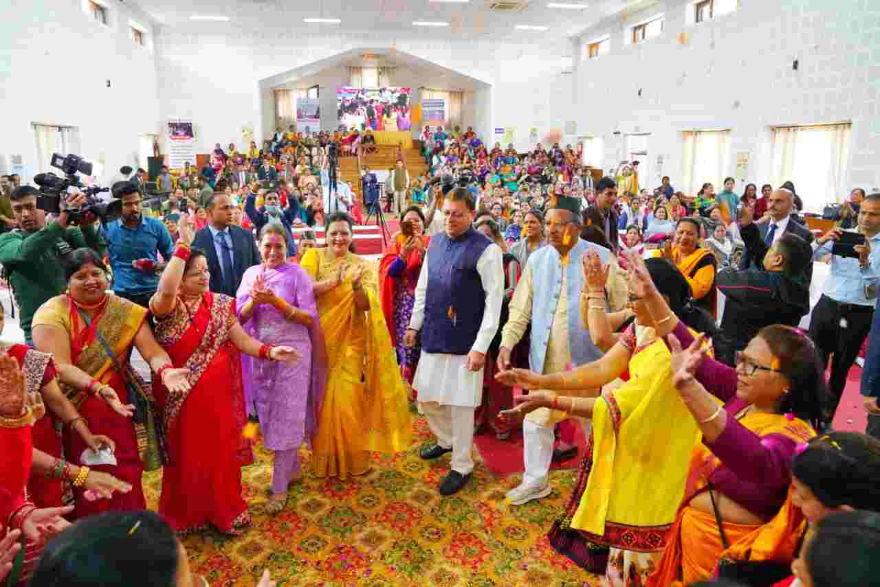 cm dhami holi