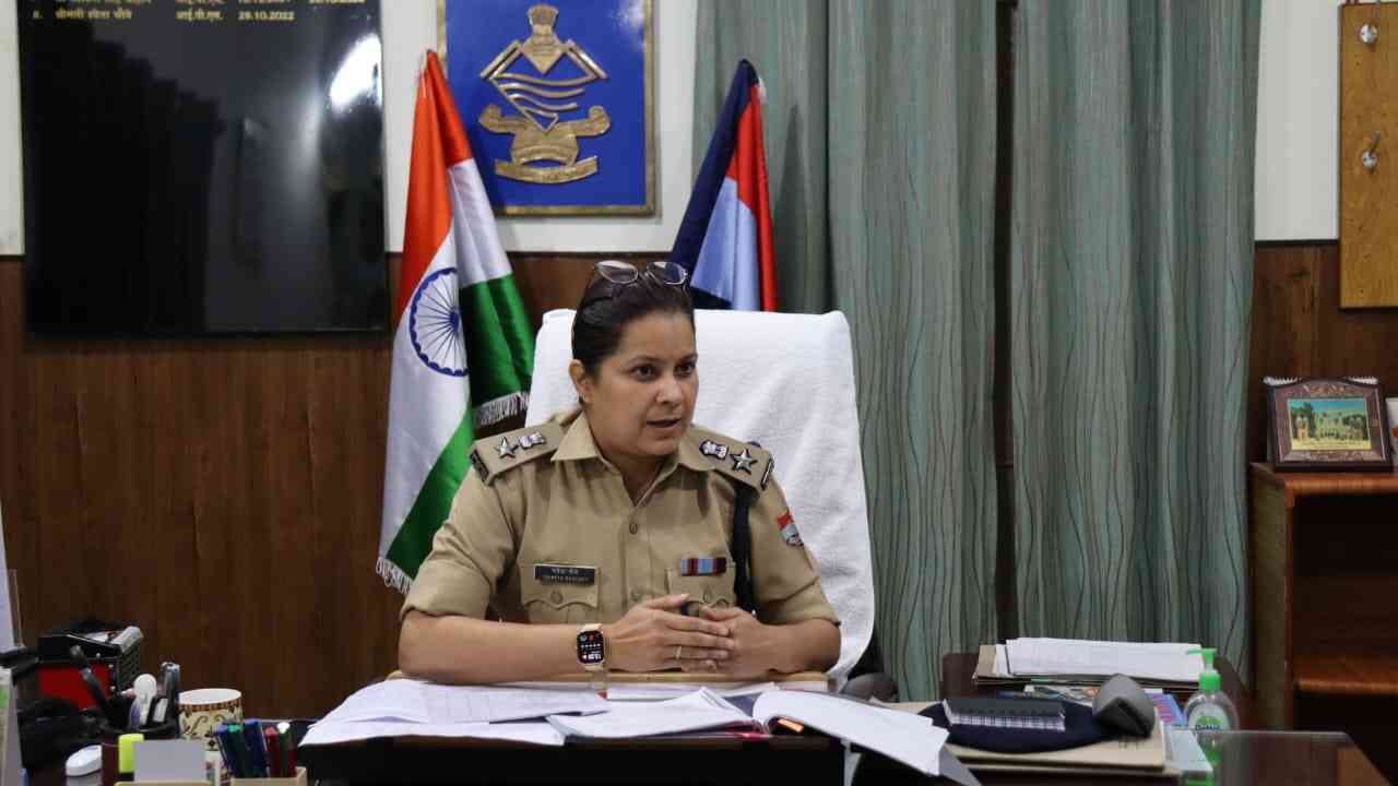 SHWETA CHAUBE