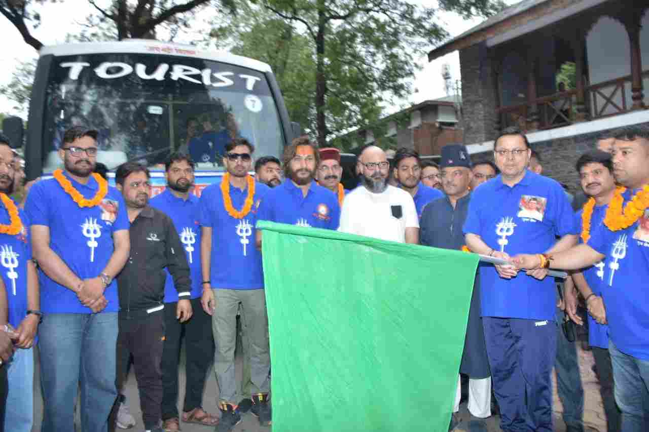 CM Dhami flagged off the vehicles