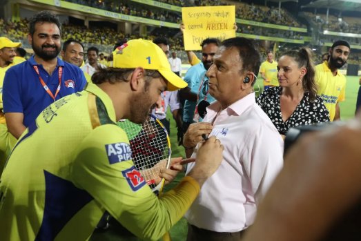 dhoni-sunil