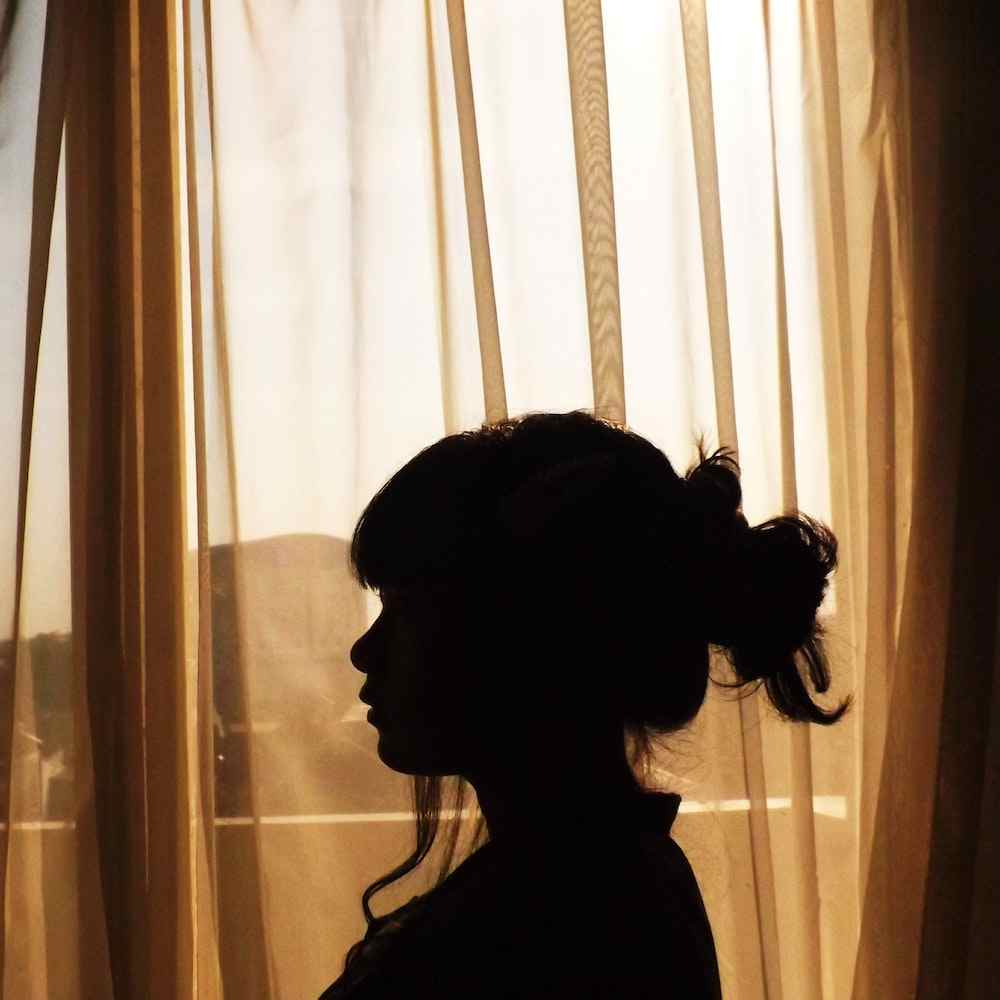 girl shadow