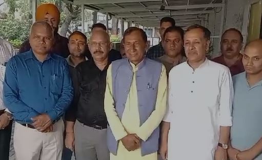 BISHAN SINGH CHUFAL पूर्व प्रदेश अध्यक्ष जवाब दाखिल करवाने पहुंचे ADM कार्यालय