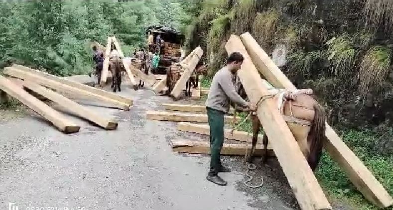 AWAIDH KATAN