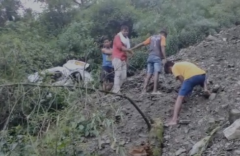 मसूरी कार गिरी Mussoorie