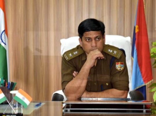 PRAMENDRA DOBHAL, HARIDWAR SSP चोरी का मुकदमा दर्ज न करने पड़ा चौकी प्रभारी को भारी