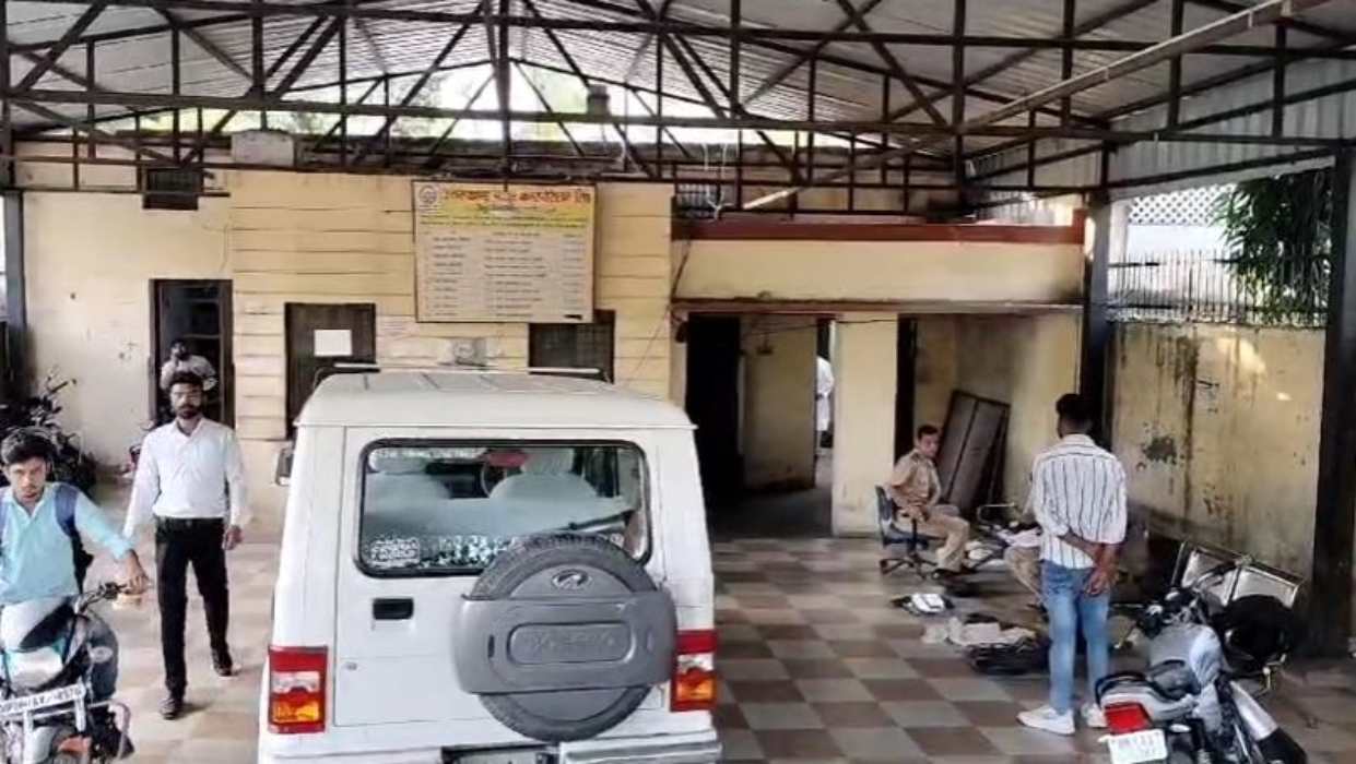 CHAPEMARI बिजली विभाग की विजिलेंस टीम ने मारा पिरान कलियर में छापा