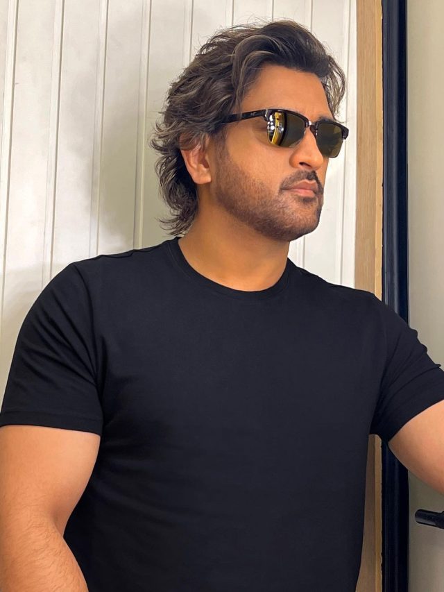 ms dhoni new look