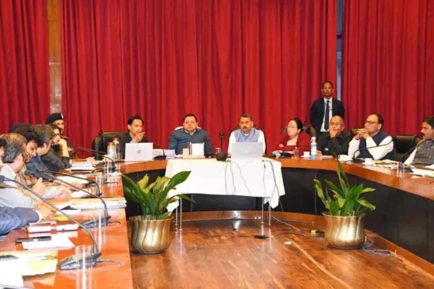 सीएम धामी बैठक नैनीताल