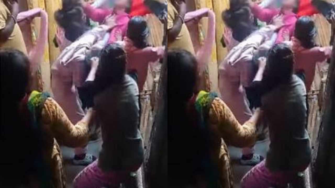 युवतियों के बीच जमकर हुई हाथापाई,