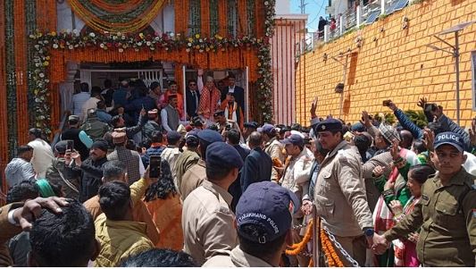YAMUNOTRI DHAM KE KAPAT BAND