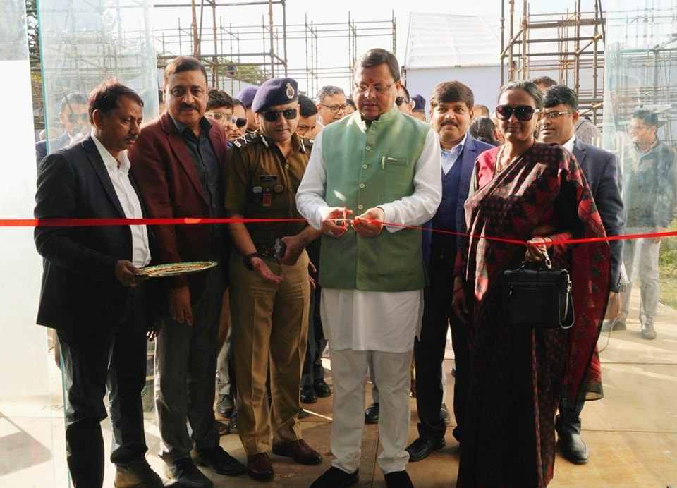 सीएम धामी ने किया FRI का स्थलीय निरिक्षण, मीडिया सेंटर का किया उद्घाटन उद्घाटन