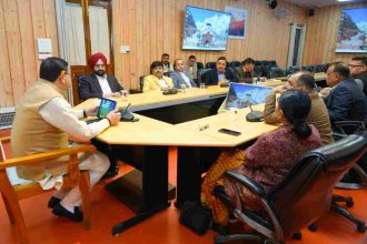 cm dhami meeting