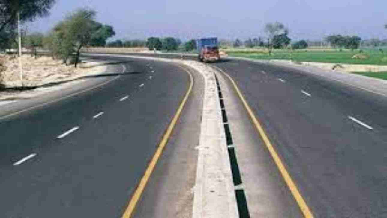 फोरलेन रोड road