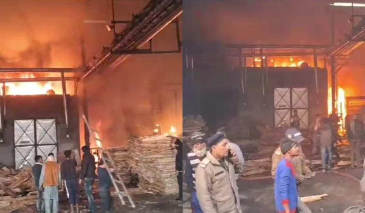 प्लाई फैक्ट्री में लगी भीषण, मची भगदड़, लाखों के नुकसान की आशंका
