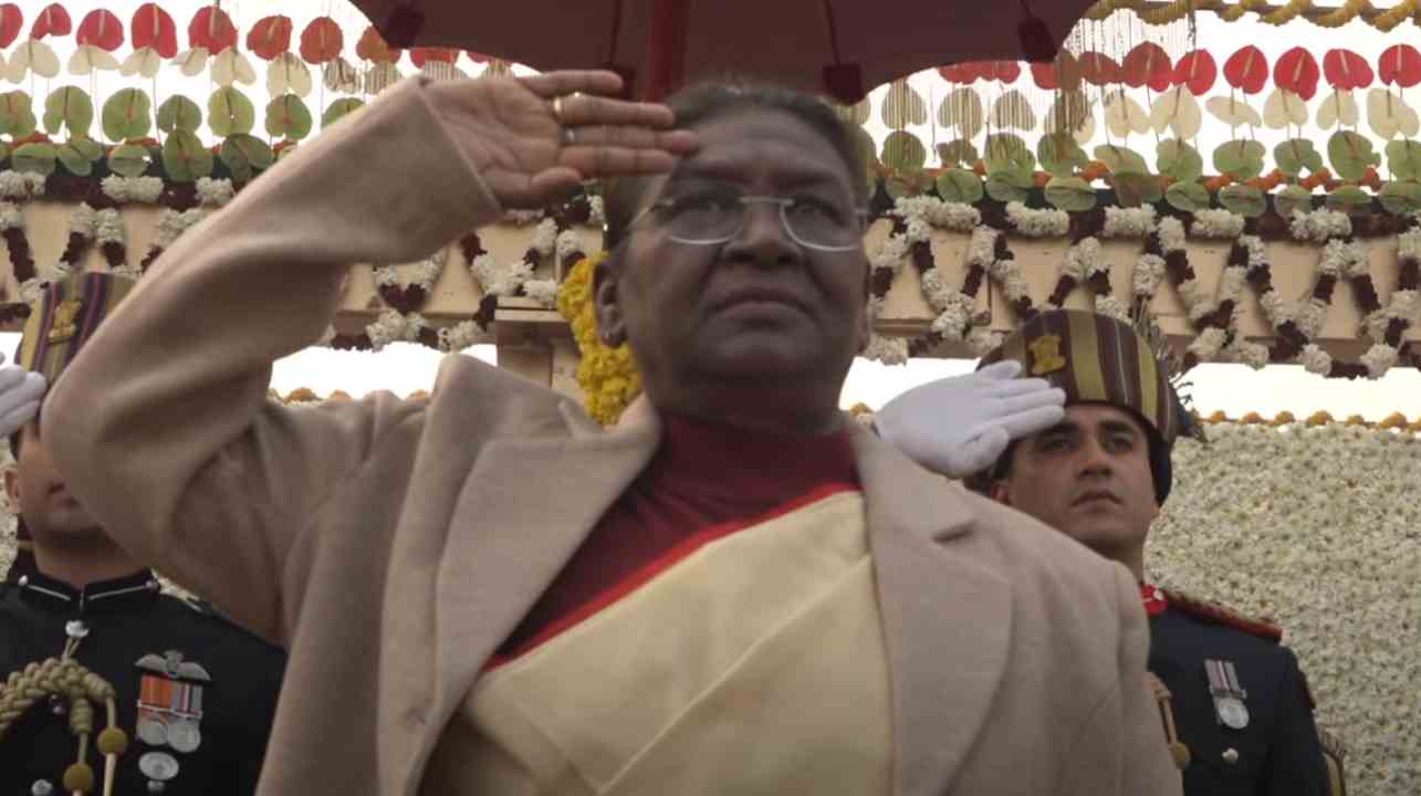On duty in Delhi, President Murmu hoisted the tricolor, gave a 21-gun salute.