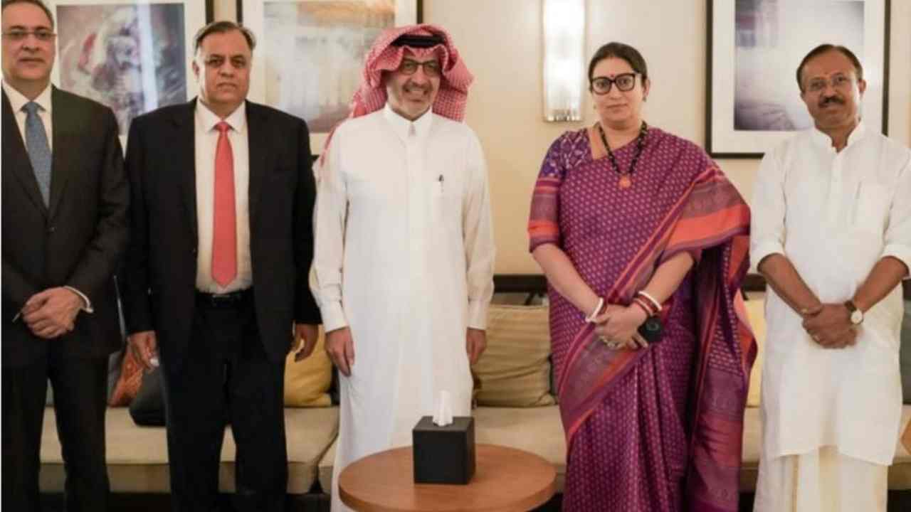 Muslim fundamentalists enraged after Smriti Irani's visit to Madina