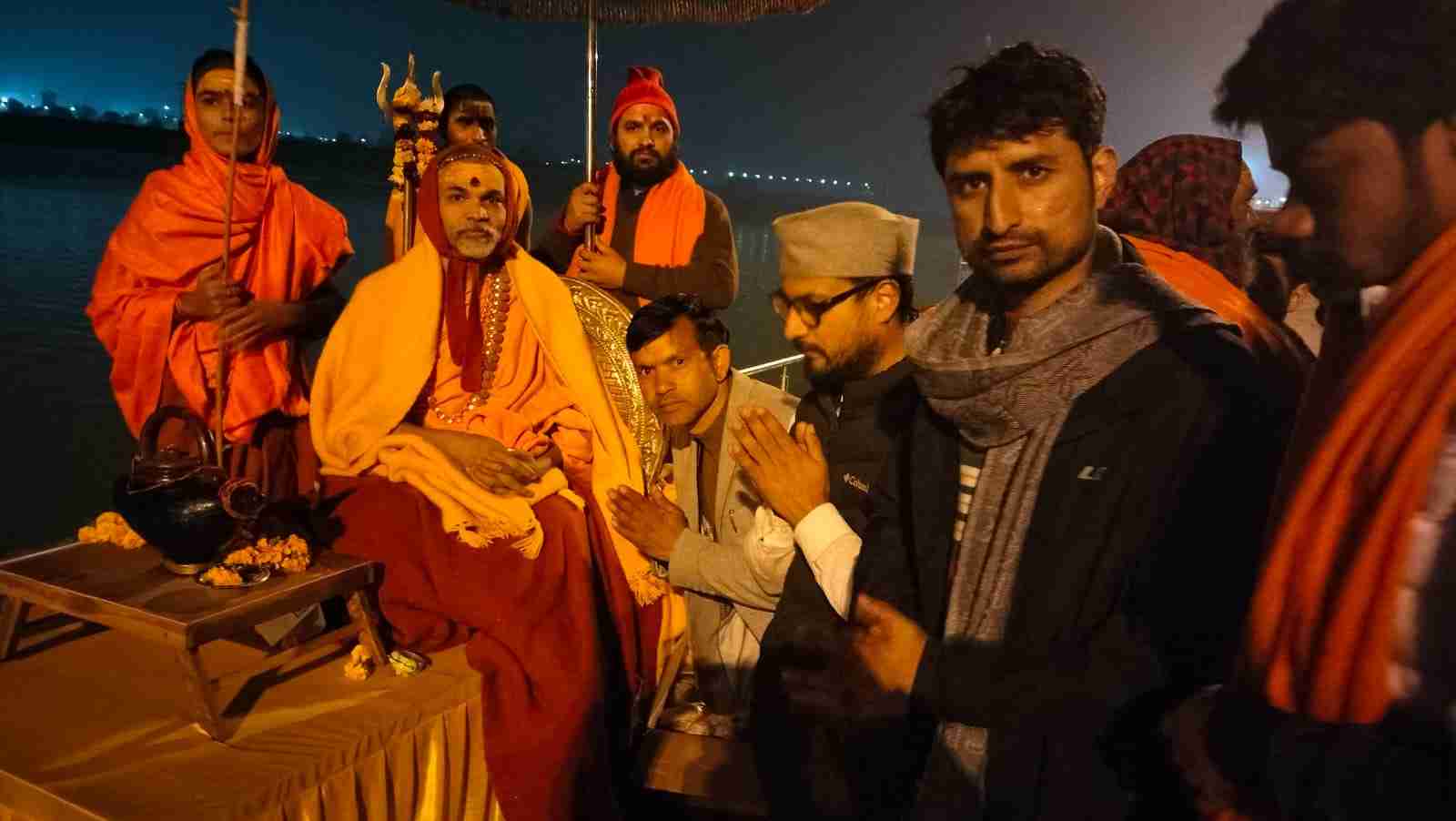 शंकराचार्य ने दिया Bhu Kanoon को अपना समर्थन