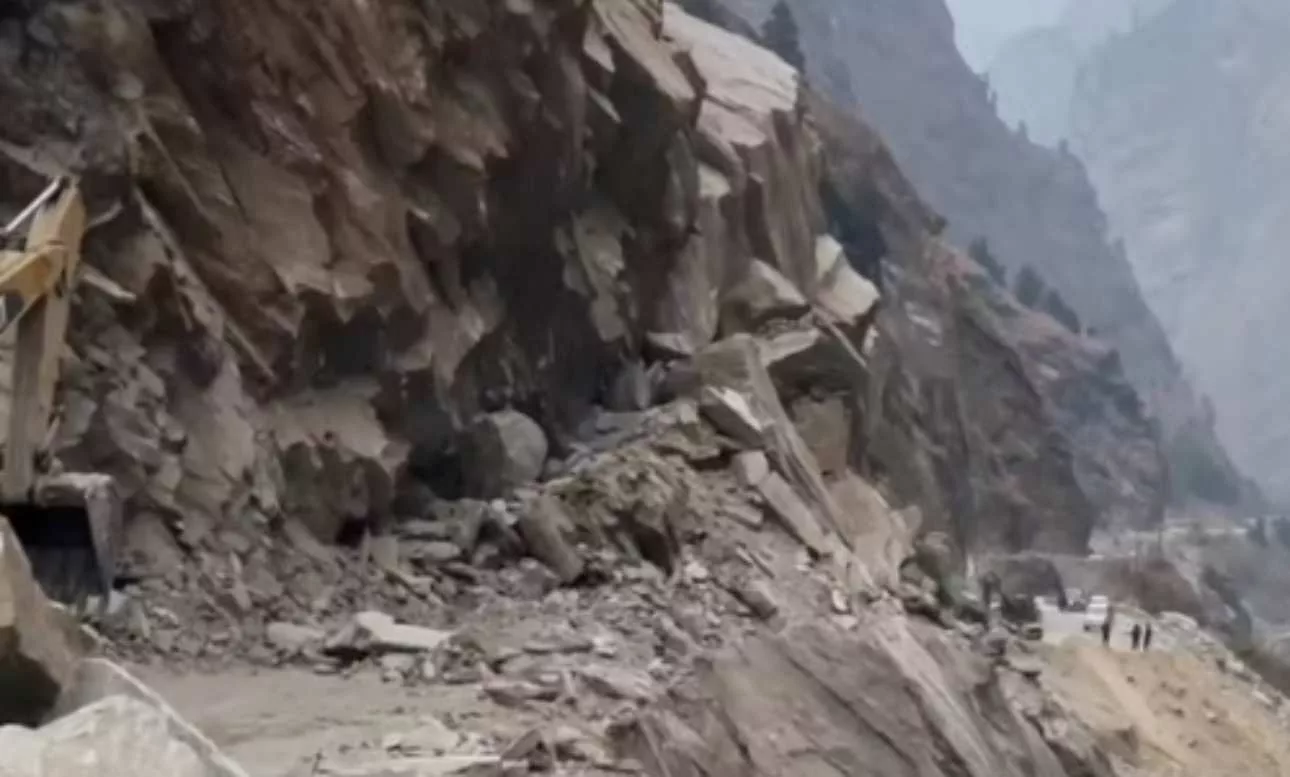 badrinath highway closed