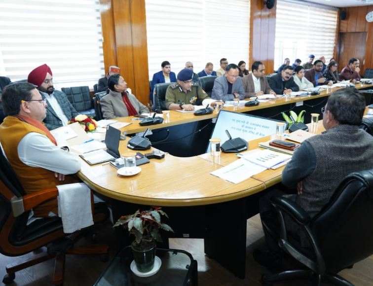 बिना लाइसेंस के वाहन चलाने वालों की खैर नहीं, सीएम धामी ने दिए कड़ी कार्रवाई के निर्देश