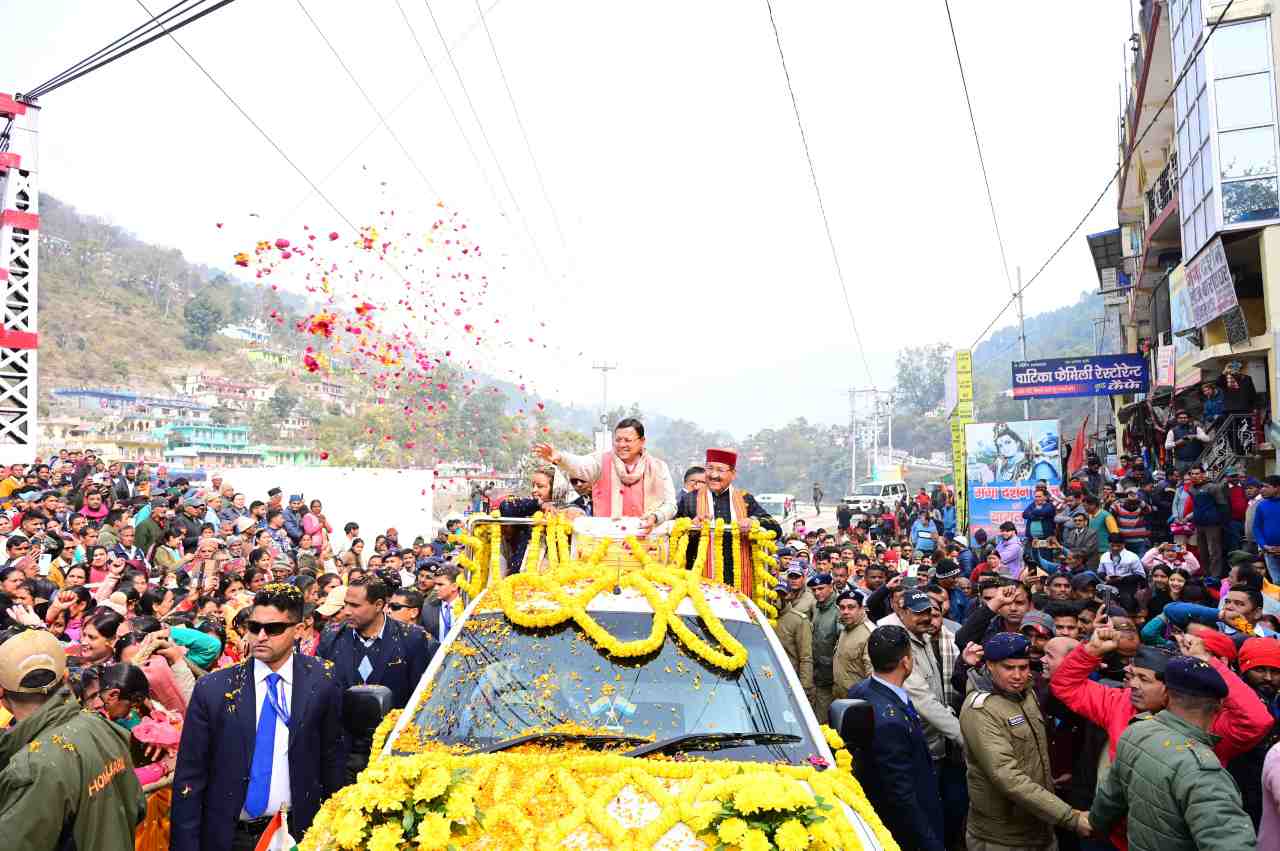 सीएम धामी रोड शो (1)