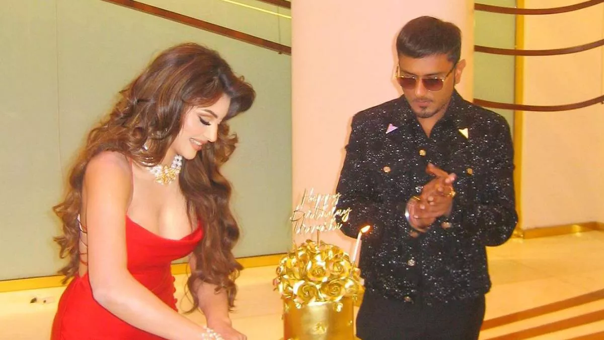 urvashi rautela_birthday 24 caret gold cake