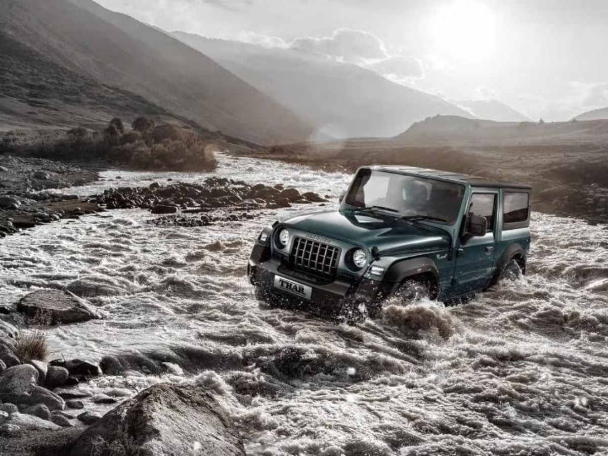 Best Cars Under 15 Lakh महिंद्रा थार' (Mahindra Thar)