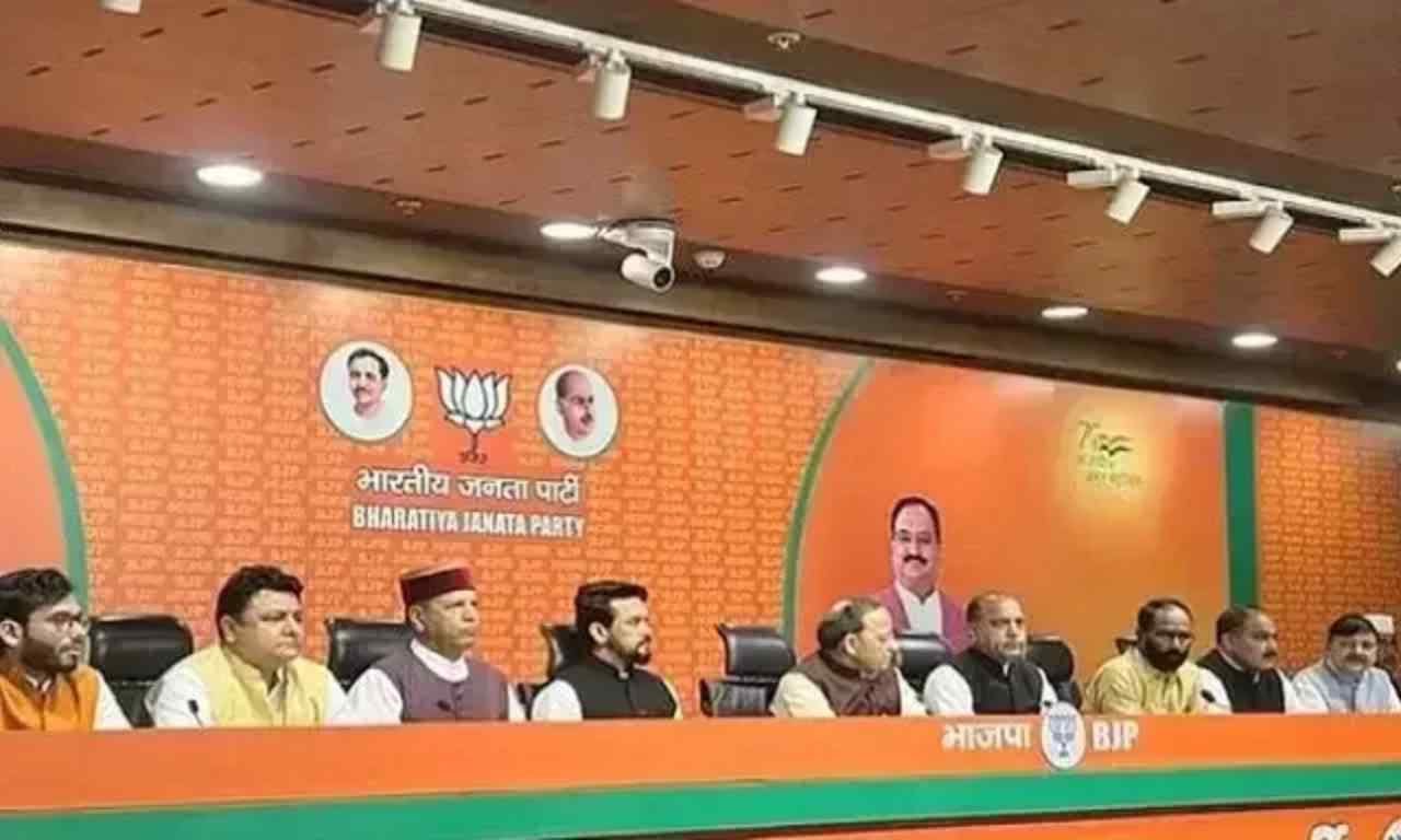 6 rebel Congress MLAs join BJP