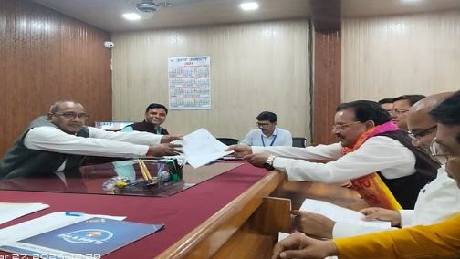 नैनीताल सीट से भाजपा प्रत्याशी ने किया नामांकन