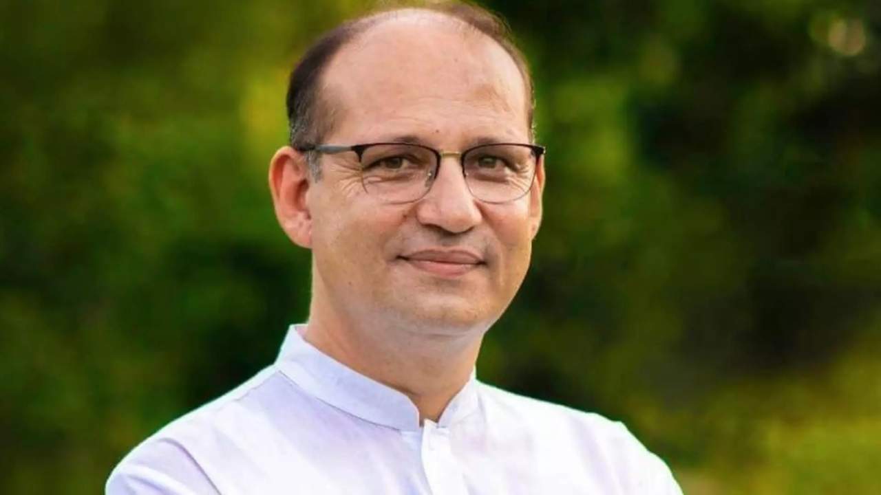 दीपक बल्यूटिया