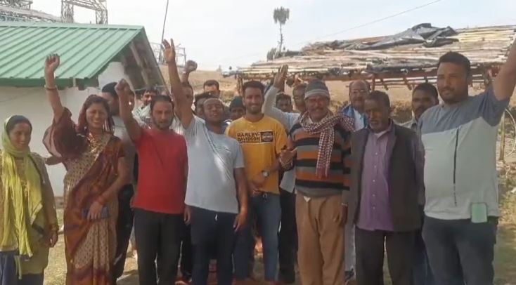 आश्वासन के बाद भी पेयजल समस्या से नहीं मिली निजात, ग्रामीणों ने दी आमरण अनशन की दी चेतावनी