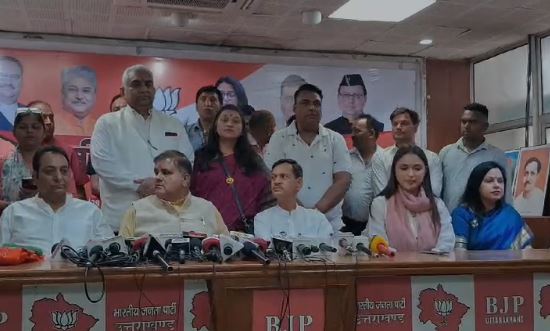 अनुकृति भाजपा में शामिल