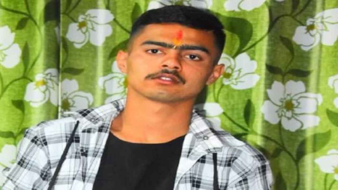 सैनिक