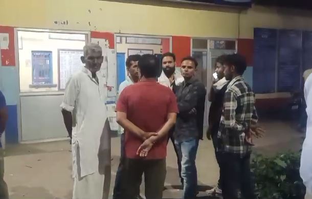 युवती को भगाकर रचाई शादी, बेटी को ढ़ंढने निकले पिता की युवक के परिजनों पीट-पीटकर कर दी हत्या