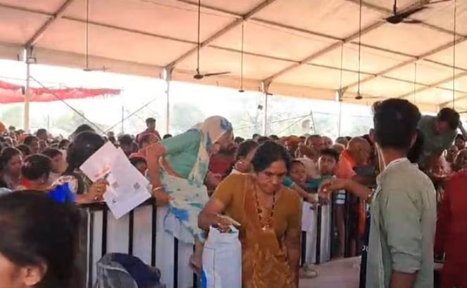 हरिद्वार में पंजीकरण को लेकर हंगामा