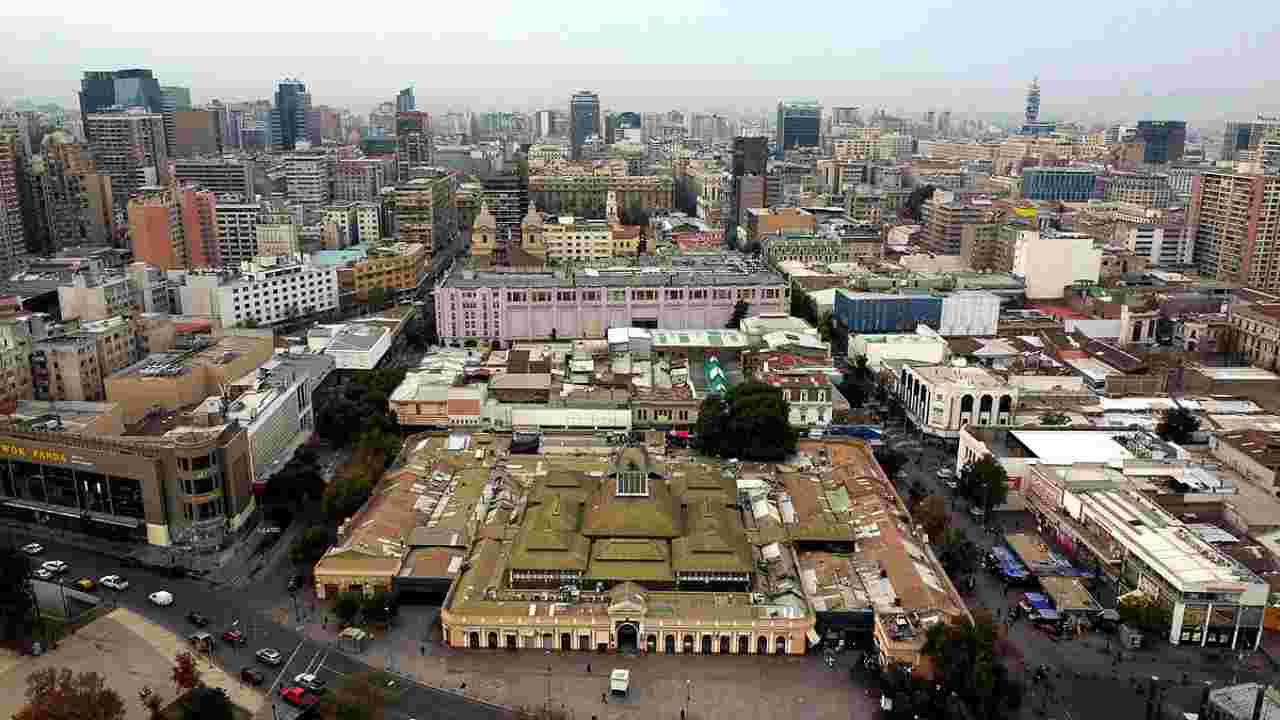 The temperature suddenly reached 1 degree in the summer season in Chile.