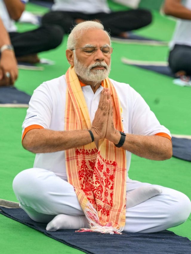 PM modi yoga