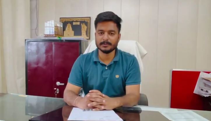 हेलीकॉप्टर से केदारनाथ में थार पहुंचाने पर सामने आया DM का बयान