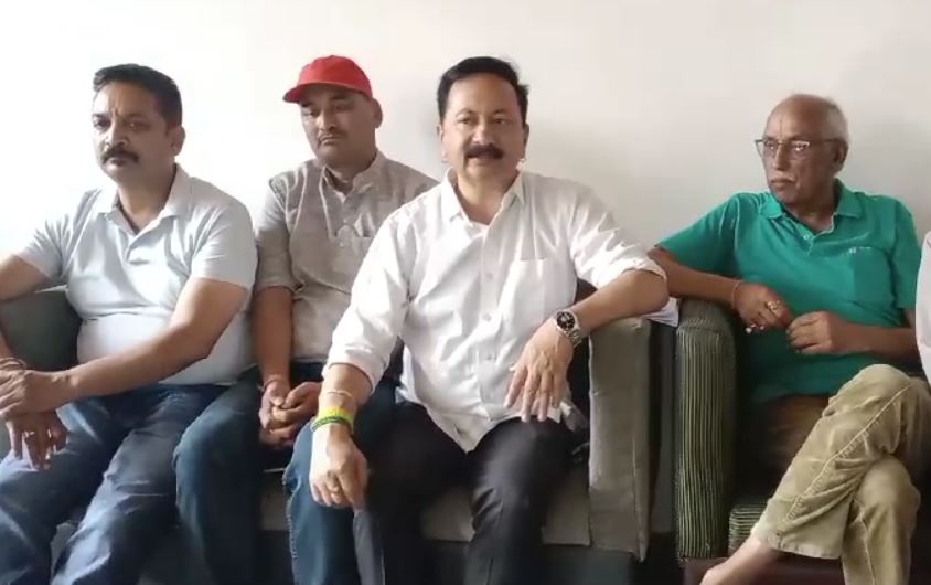 करन माहरा ने नैनवाल पर लगाए आरोप