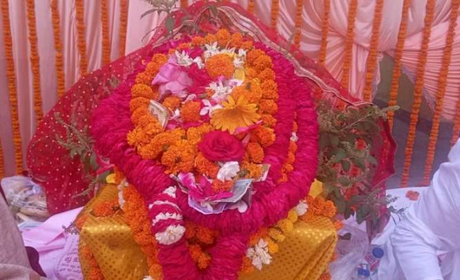 गाडू़ घड़ा तेल कलश यात्रा