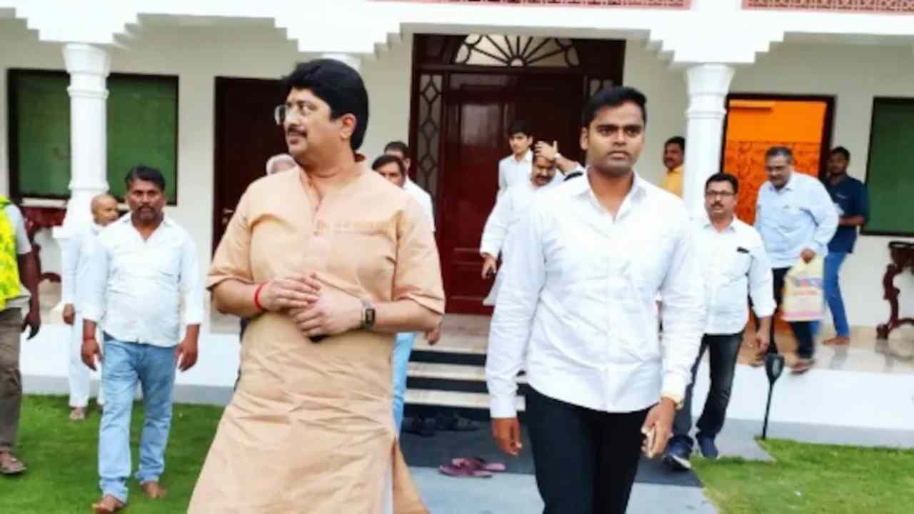 Raja Bhaiya seen with MP Pushpendra