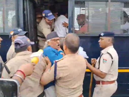 रवि बडोला हत्याकांड : पुलिस ने किया प्रदर्शनकारियों को अरेस्ट