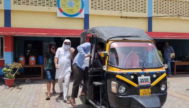 घर के अंदर धड़ल्ले से चल रहा था अवैध कैसीनो, पुलिस ने मारा छापा, 12 लोग अरेस्ट