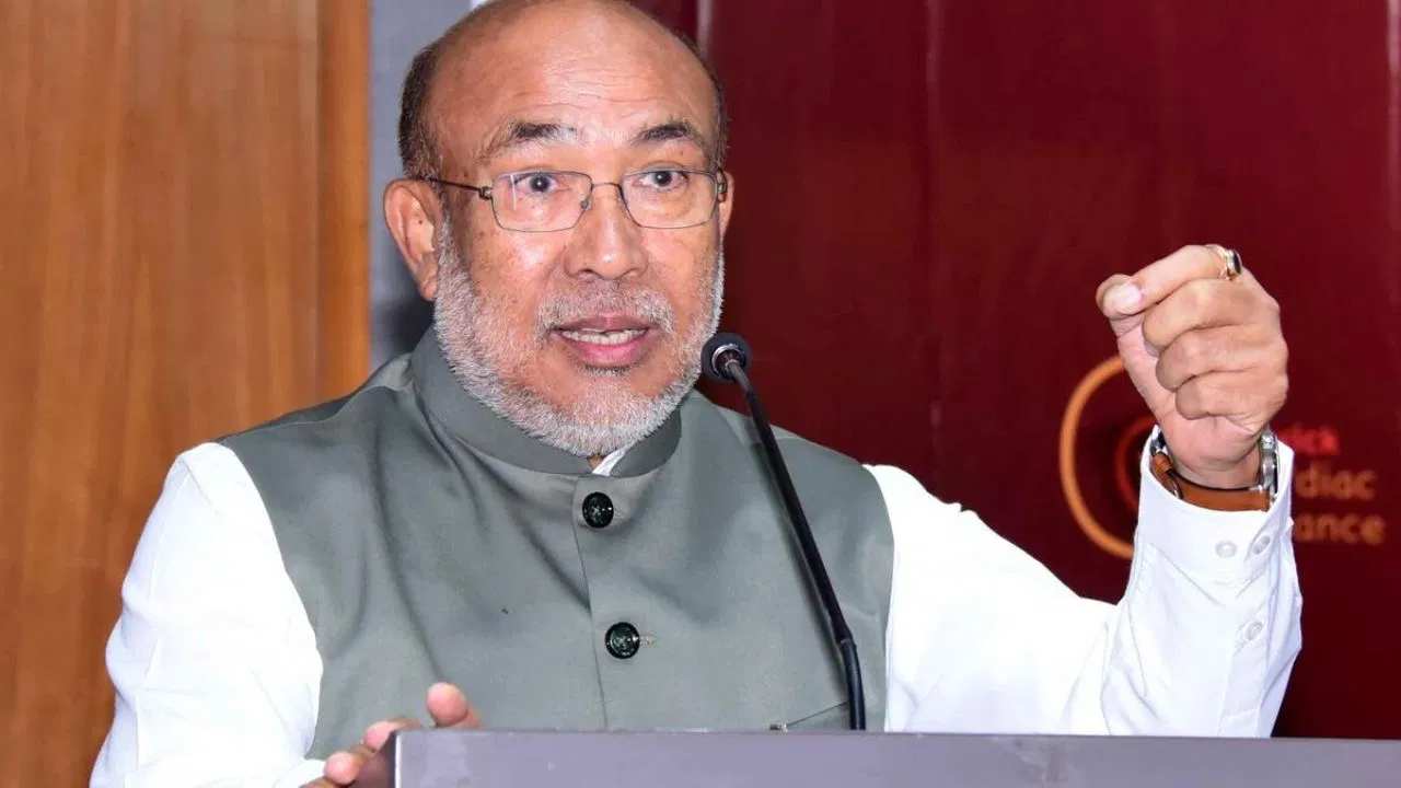 How was the security convoy of CM Biren Singh attacked?