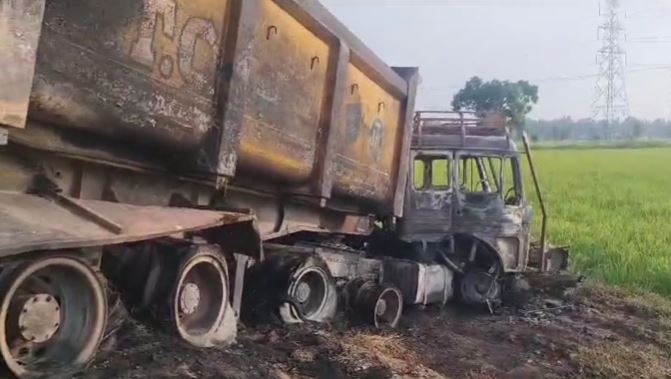 काशीपुर-जसपुर मार्ग पर बड़ा सड़क हादसा, आमने-सामने भिड़े दो वाहनों में लगी आग, ड्राइवर की जिंदा जलकर मौत