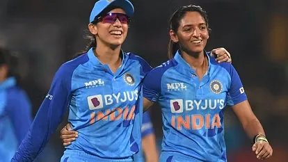 IND W vs SA W Harmanpreet Kaur smriti mandhana