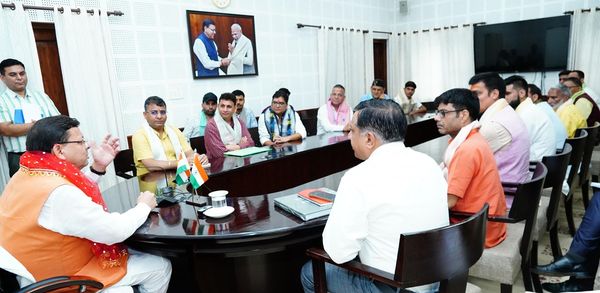चारधाम यात्रा को व्यवस्थित करने के लिए ली जाएगी तीर्थ पुरोहितों की राय