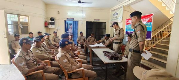 कांवड़ यात्रा को लेकर पुलिस ने कसी कमर, SHO ने ली बैठक, दिए ये निर्देश